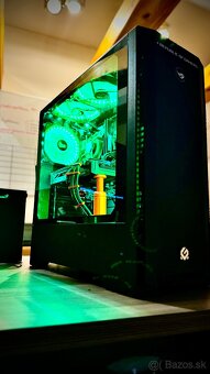 PC - i5-10400F, 16 GB RAM, 1,25 TB, R9 380 – zelené LED - 4