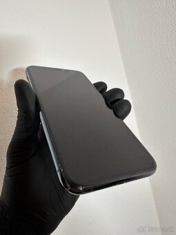 iPhone 11 Pro 256 GB - 4