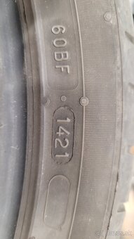 Nokian powerproof 225/40 R18 - 4