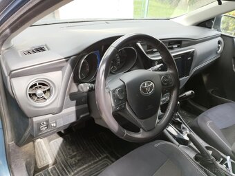 Toyota Auris ZŤP - 4