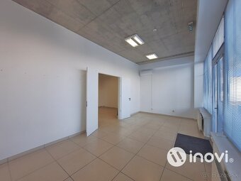 Obchodné priestory v centre moderného bývania R11 - 4