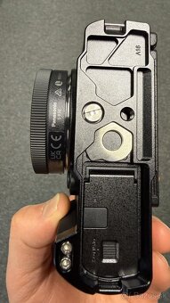 SMALLRIG 4517 L-Shape pre Panasonic S9 - TOP stav - 4