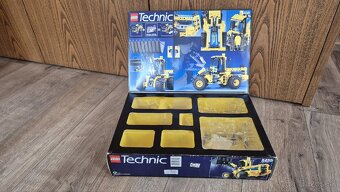 Lego Technic 8459 Pneumatic front end loader - 4