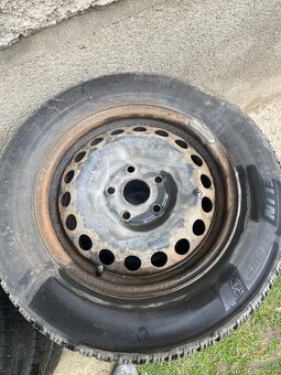 Pneumatiky 195/65 r15 + disky - 4
