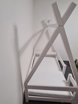 Detská drevená posteľ BENLEMI NAKANA v tvare teepee s bočnic - 4