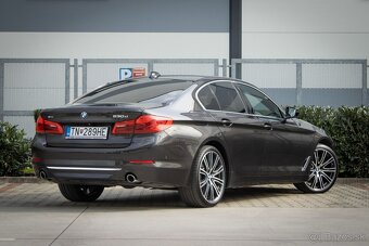 BMW Rad 5 530d xDrive Luxury /AJ NA SPLÁTKY/ - 4