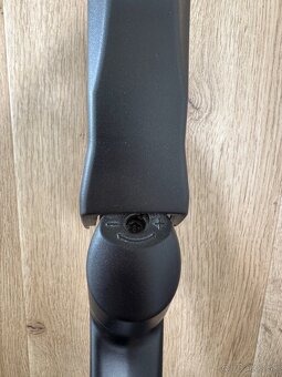 Drziak na monitor - 4
