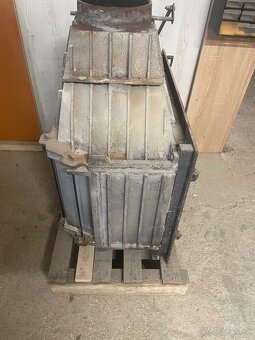 Liatinová krbová vložka 14 kW - 4