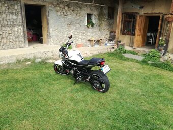 YAMAHA XJ6n - 4