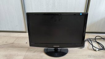 Samsung SyncMaster 2033 1600x900 - 4