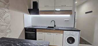 VEĽKOMETRÁŽNA GARZÓNKA, KLOKOČINA- JURKOVIČOVA UL. - 4