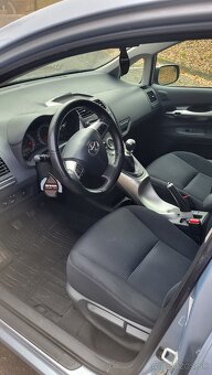 Predám Toyotu Auris 1.6 ,97kw - 4