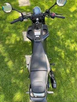 Husqvarna Svartpilen 125 - 4