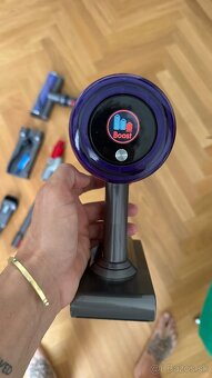 Cyklónový vysávač Dyson V11 Total clean - 4