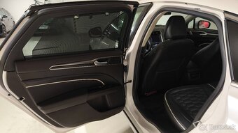 Ford Mondeo hybrid - 4
