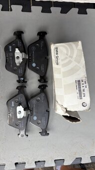 Kotuce +platnicky bmw e 39 - 4
