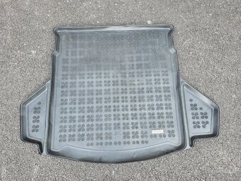 Gumova vana Toyota Auris - 4