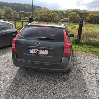 Kia Ceed - 4