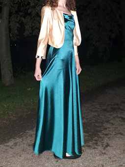 Elegantné šaty + sako a retiazka okolo pásu - 4