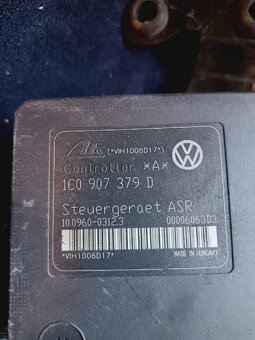 Predám ABS moduly na Škoda octavia a Golf 5 Jetta - 4
