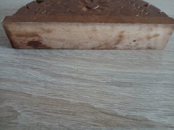 Drevený držiak na servítky - 4