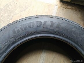 Zimné pneu Goodyear Ultragrip 205/65 R16 - 4
