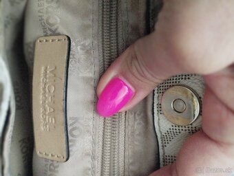 Predám originál cross body kabelku zn. Michael Kors - 4