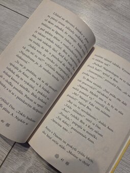 kniha Zatulane jahniatko - 4