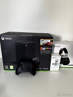 Predám Xbox Series X + 2 ovládače + príslušenstvo – záruka - 4