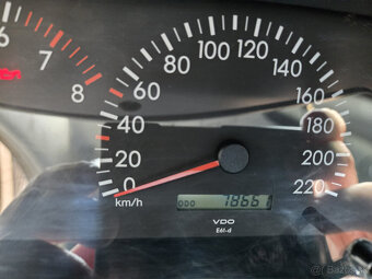 Predam Toyota Corolla 2003, 78k km - 4