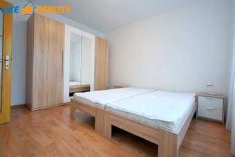 Prenájom 2 izbového bytu Centrum, ul Holubyho - 4