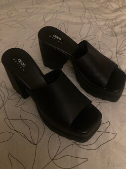 Šlapky / Sandále na podpädkoch - 4