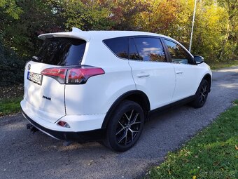 Toyota RAV4 2.0 diesel, 105kw, ročník 2017 - 4