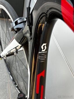 Predám karbónový cestný bicykel Scott - 4