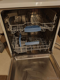 umývačka riadu Bosch SM6P1B - 4