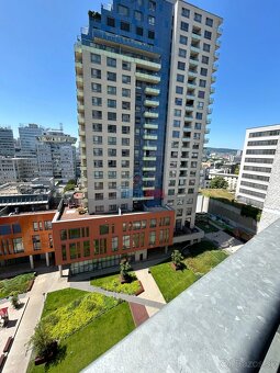 LUXUS. MODERNÝ NADŠTANDARTNÝ BYT  + TERASA - 4