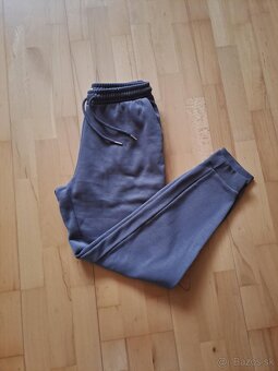tmavo sive damske teplaky - 4