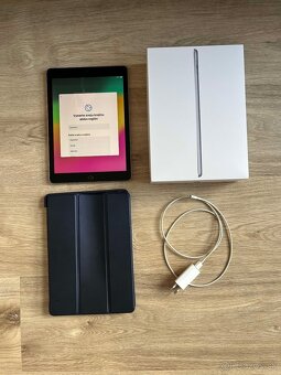 Apple iPad 6. generácie, 32 GB, Wi-Fi - 4