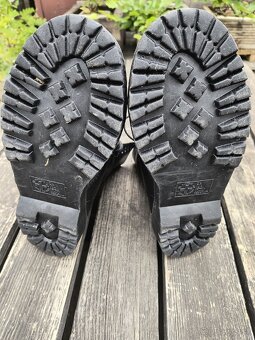 Dr. Martens - 4