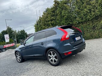 Volvo XC60 D5 (151kW) AWD Momentum Geartronic - 4
