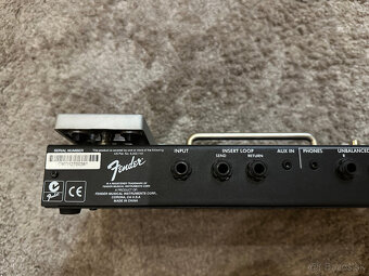 Fender Mustang Floor guitar Multi-Effects Pedal - 4