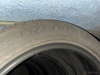 235/50R19 letné - 4