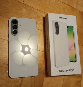 Predám mobilný telefón Samsung Galaxy A56 256 GB - 4