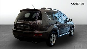 Mitsubishi Outlander - 4