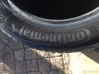 Predám zimné 215/55r17 5/6mm - 4