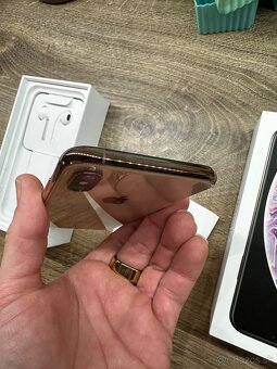 Predám iPhone Xs 256gb Gold - 4