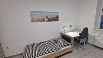 Na prenájom 3-izbový byt na Kollárovom nam. - 4