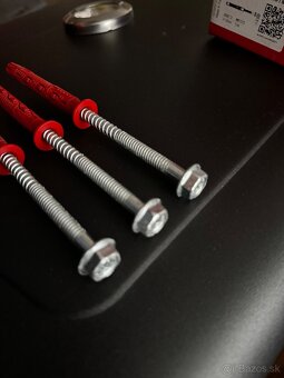 HILTI Vruty s rámovou hmoždinkou 10x80 - 4