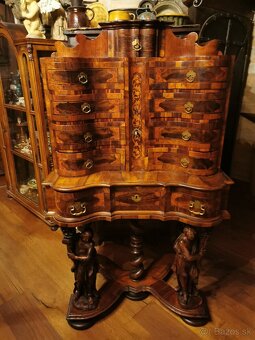 Predám originál barokový sekretár - 4