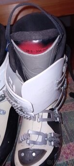 Lyže a lyžiarky - 4